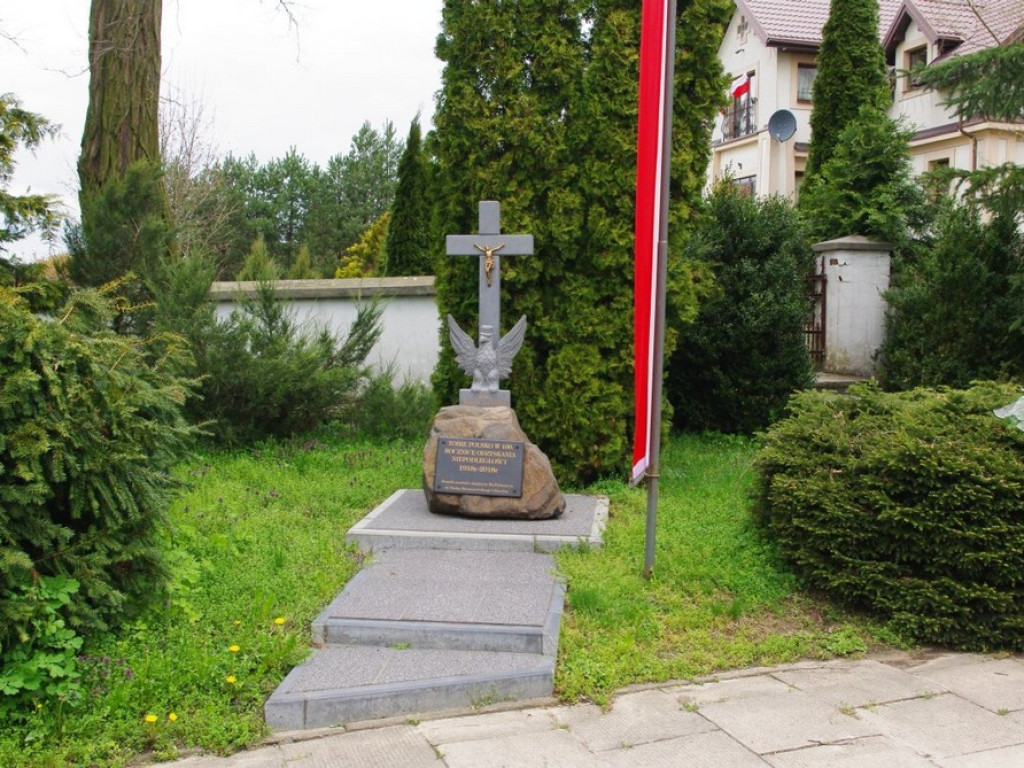Obchody 230 rocznicy uchwalenia Konstytucji 3 Maja w Trzeszczanach - ZDJĘCIA