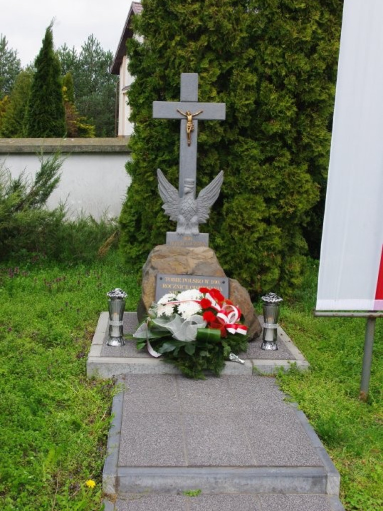 Obchody 230 rocznicy uchwalenia Konstytucji 3 Maja w Trzeszczanach - ZDJĘCIA