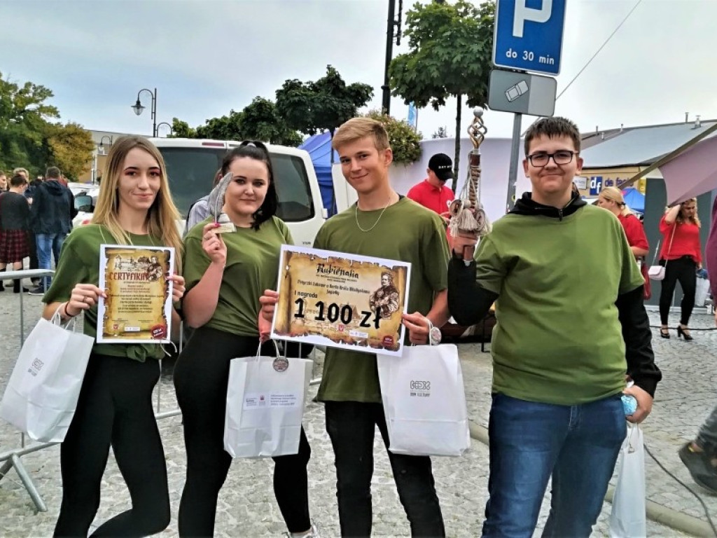 ZS nr 1: Wczoraj uczniowie, dzisiaj absolwenci - ZDJĘCIA