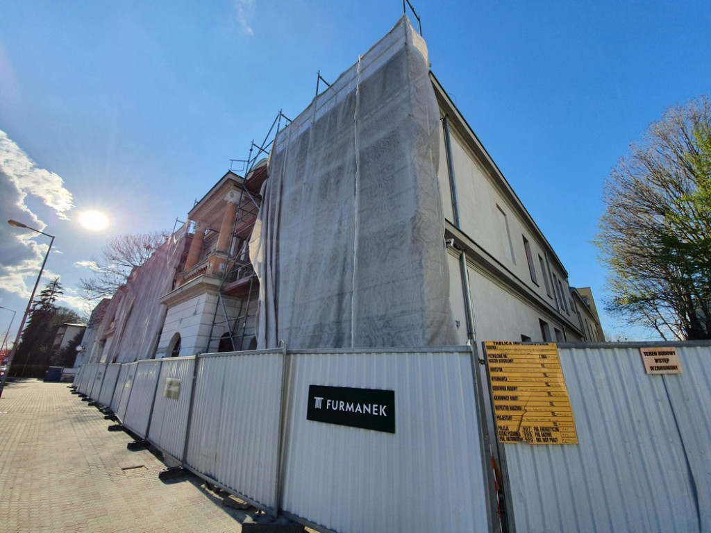 Hrubieszów: Remont budynku Syndykatu Rolniczego c.d. - ZDJĘCIA