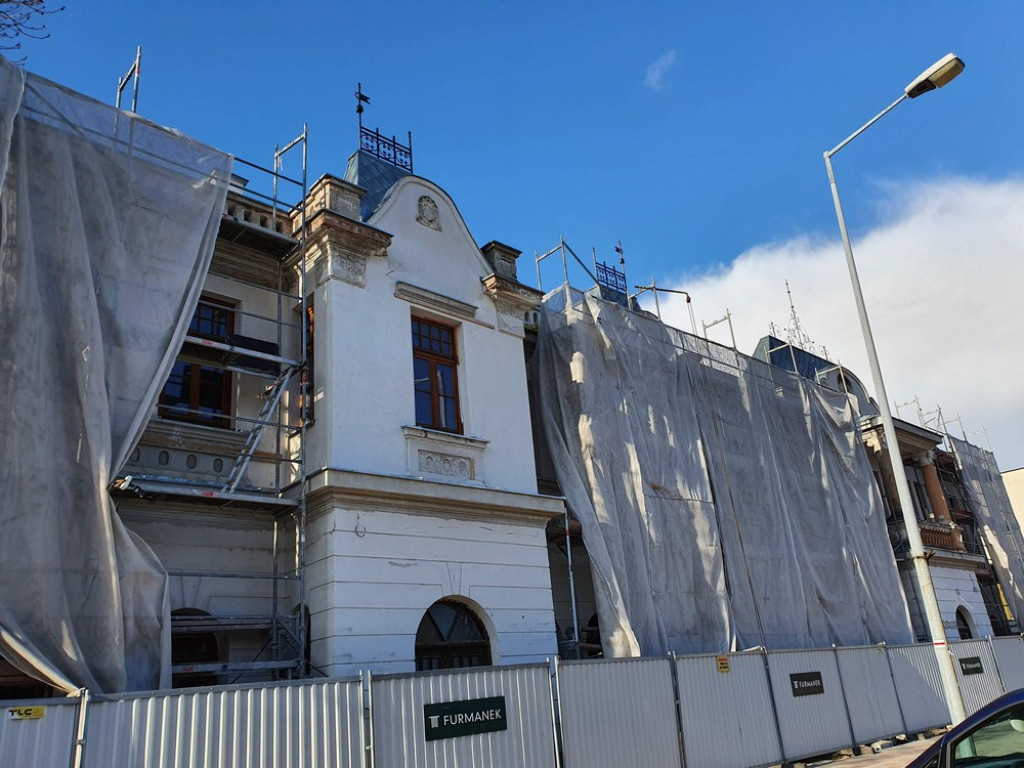 Hrubieszów: Remont budynku Syndykatu Rolniczego c.d. - ZDJĘCIA