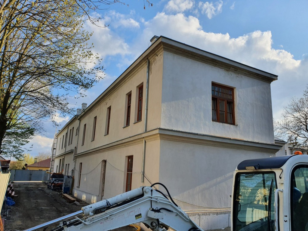 Hrubieszów: Remont budynku Syndykatu Rolniczego c.d. - ZDJĘCIA