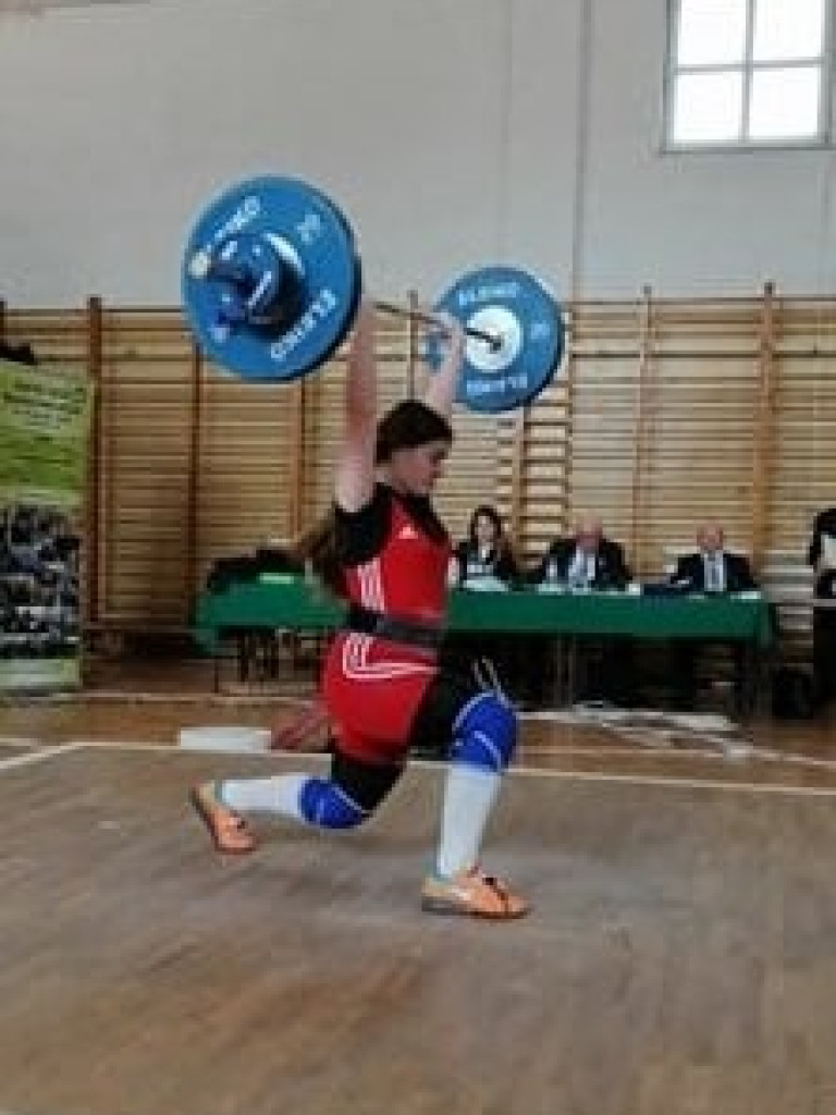Znakomity start hrubieszowskiej sekcji podnoszenia ciężarów na czele z Ewą Mizdal-Usowską! - ZDJĘCIA