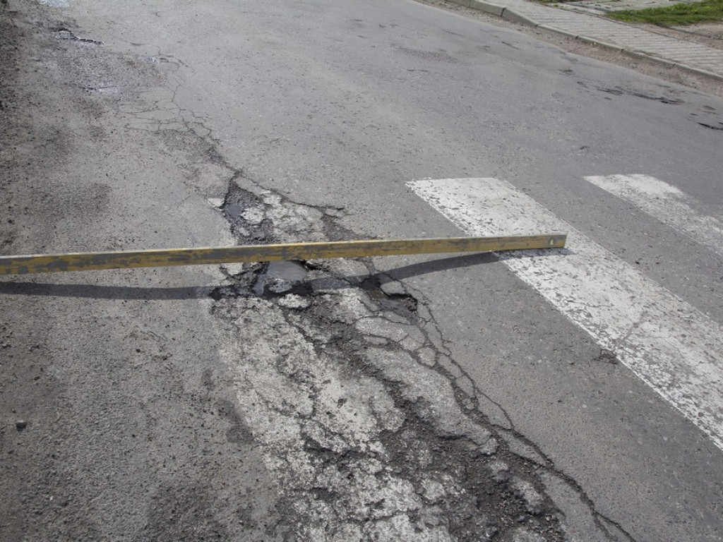 Odpowiedź wojewody na pismo radnych z Trzeszczan w sprawie drogi Hrubieszów - Skierbieszów - ZDJĘCIA