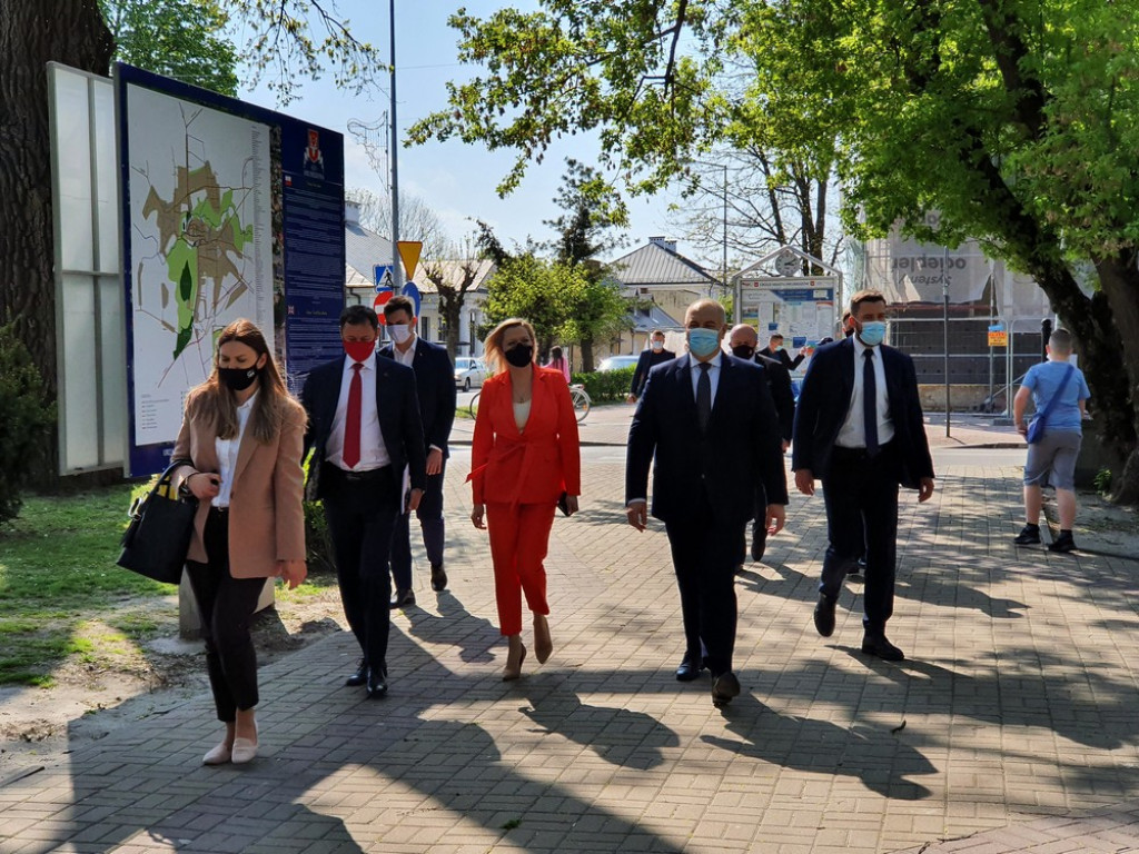 Premier Jacek Sasin z wizytą w Hrubieszowie - ZDJĘCIA, WIDEO