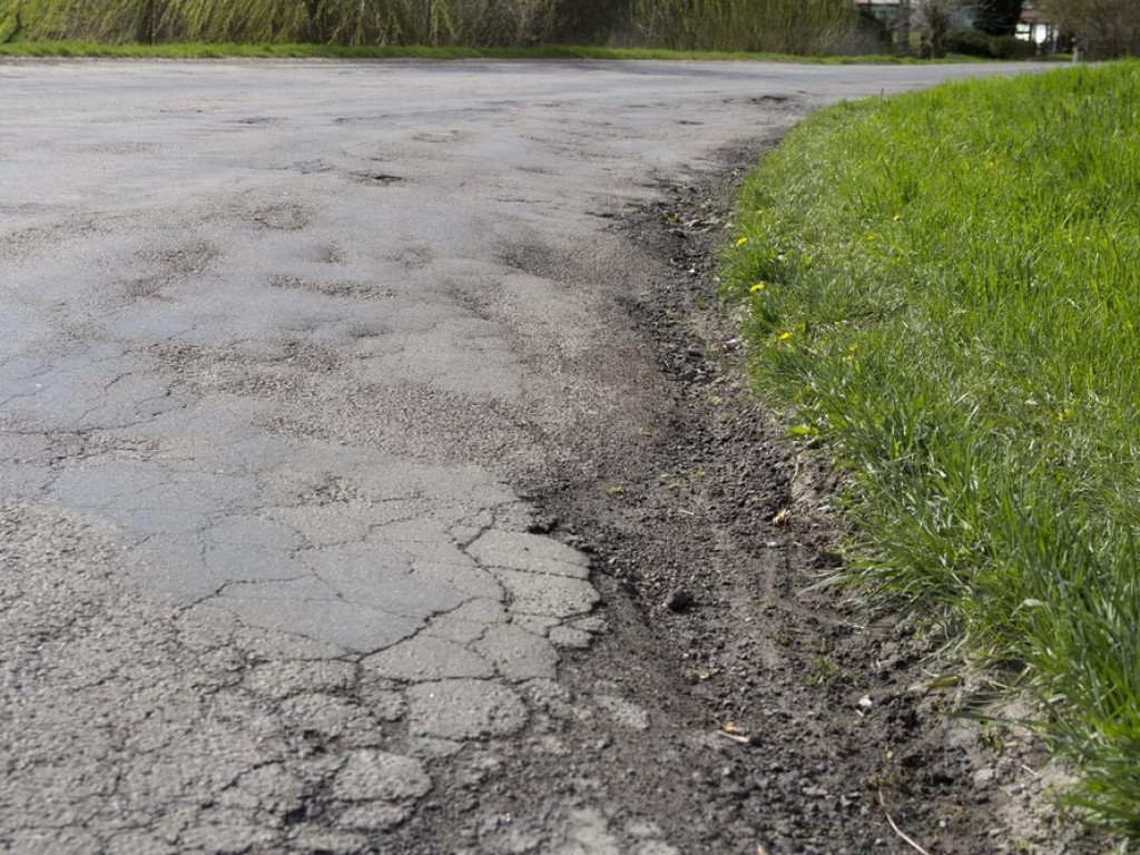 Odpowiedź wojewody na pismo radnych z Trzeszczan w sprawie drogi Hrubieszów - Skierbieszów - ZDJĘCIA
