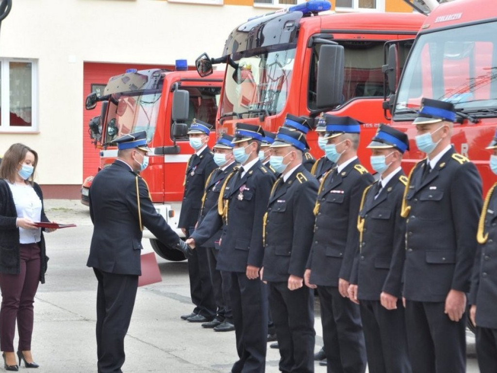 Hrubieszowskie obchody Dnia Strażaka. Awanse i odznaczenia - ZDJĘCIA