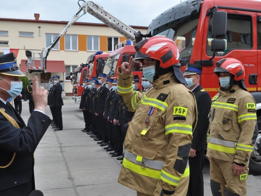 Hrubieszowskie obchody Dnia Strażaka. Awanse i odznaczenia - ZDJĘCIA