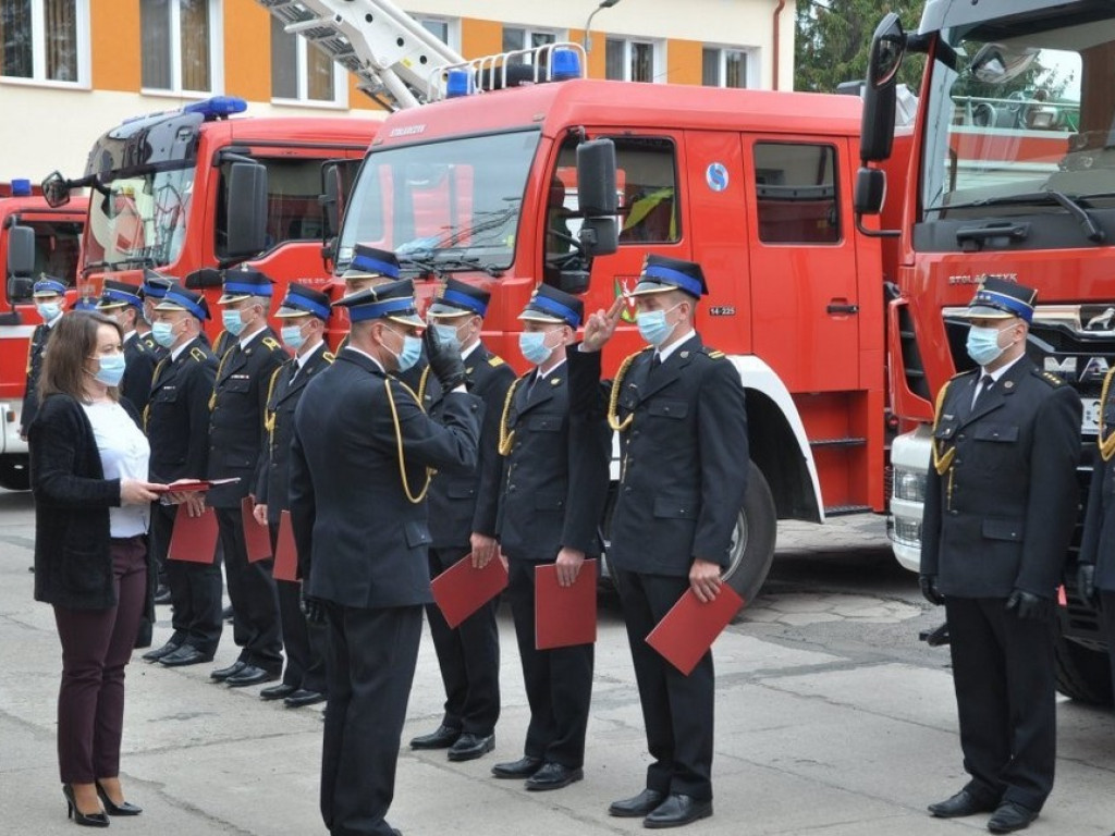 Hrubieszowskie obchody Dnia Strażaka. Awanse i odznaczenia - ZDJĘCIA