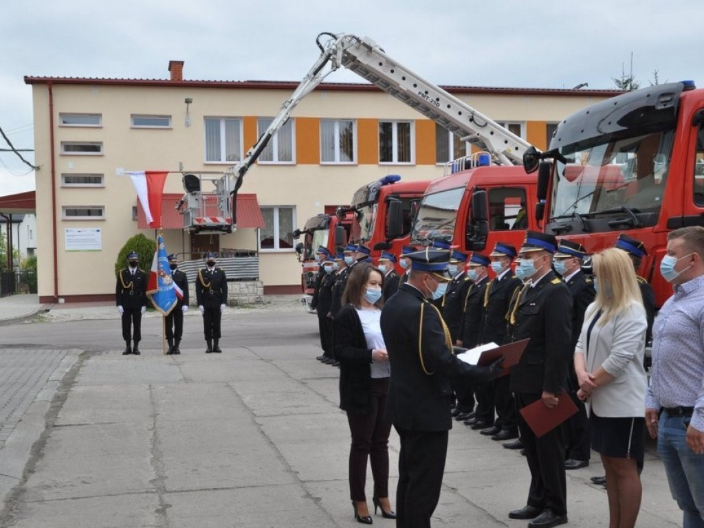 Hrubieszowskie obchody Dnia Strażaka. Awanse i odznaczenia - ZDJĘCIA