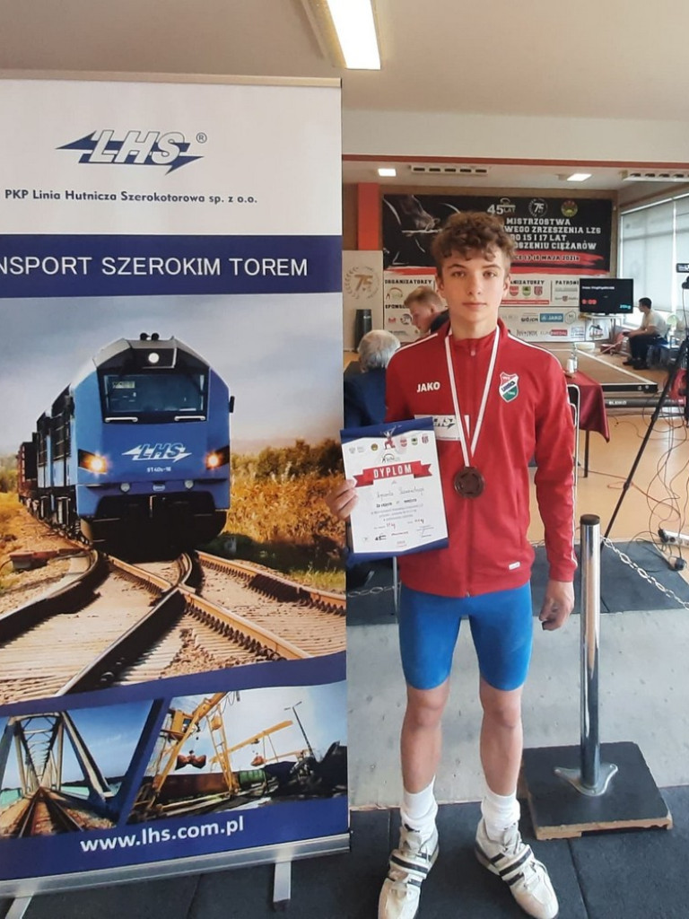 Oliwia Dziewiczkiewicz i Ryszard Poznański z medalami Mistrzostw Polski LZS w podnoszeniu ciężarów - ZDJĘCIA