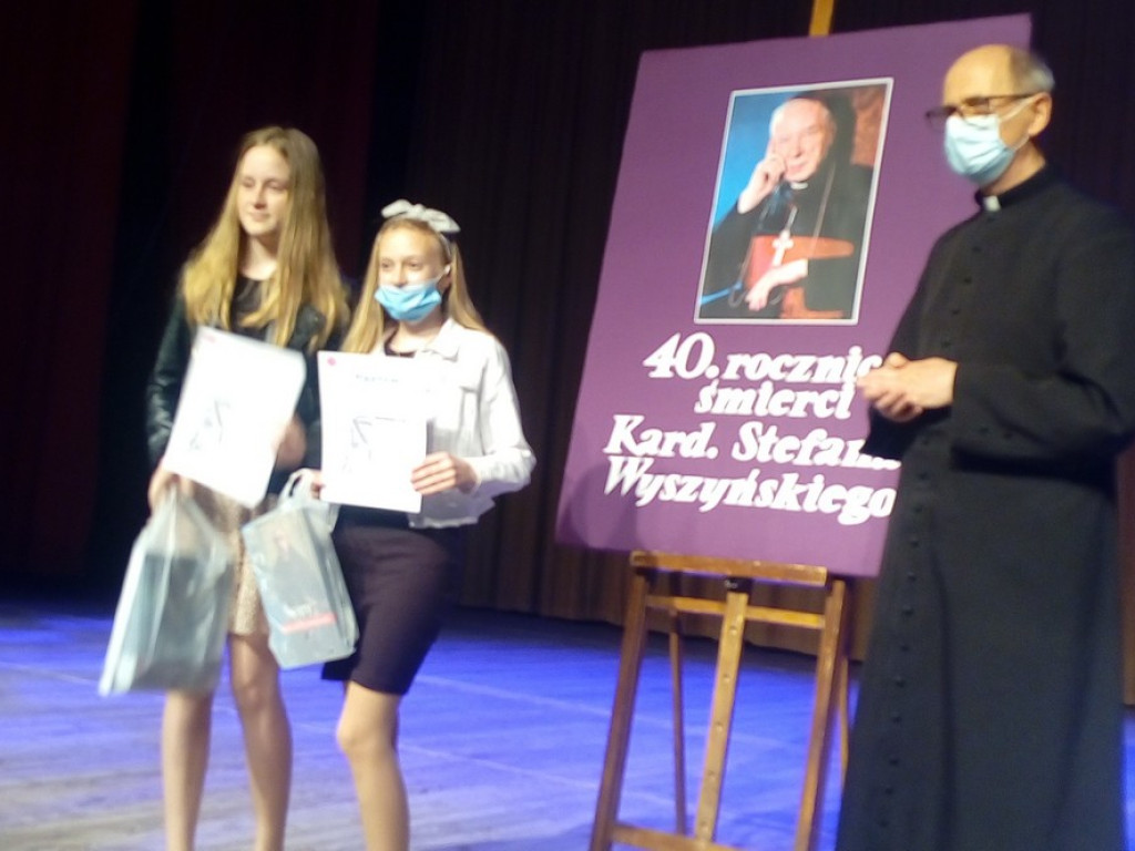 Hrubieszów: Kardynał Stefan Wyszyński - Prymas Tysiąclecia. Nagrody w konkursie rozdane