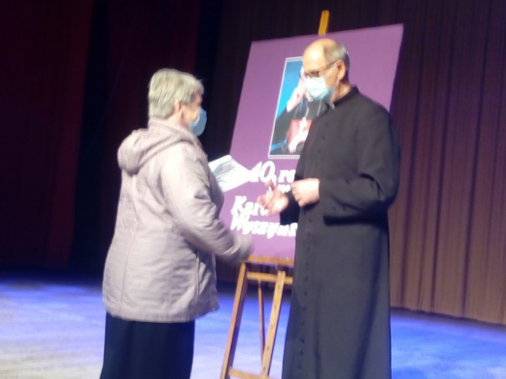 Hrubieszów: Kardynał Stefan Wyszyński - Prymas Tysiąclecia. Nagrody w konkursie rozdane