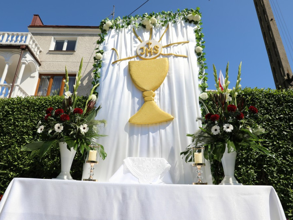 Hrubieszów: Procesja Bożego Ciała w parafiach św. Mikołaja i św. Stanisława Kostki - ZDJĘCIA