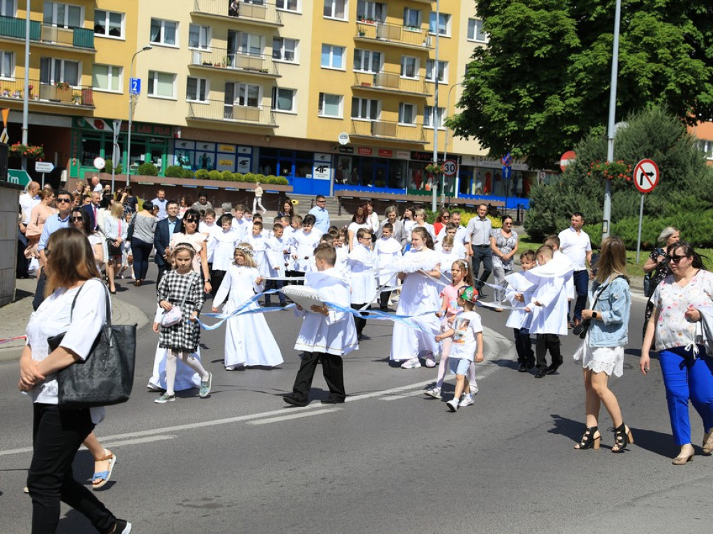 Hrubieszów: Procesja Bożego Ciała w parafiach św. Mikołaja i św. Stanisława Kostki - ZDJĘCIA