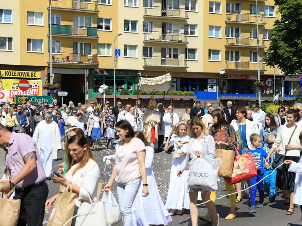Hrubieszów: Procesja Bożego Ciała w parafiach św. Mikołaja i św. Stanisława Kostki - ZDJĘCIA