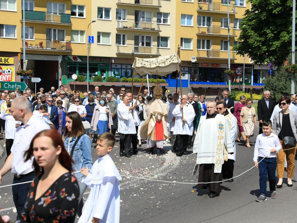 Hrubieszów: Procesja Bożego Ciała w parafiach św. Mikołaja i św. Stanisława Kostki - ZDJĘCIA