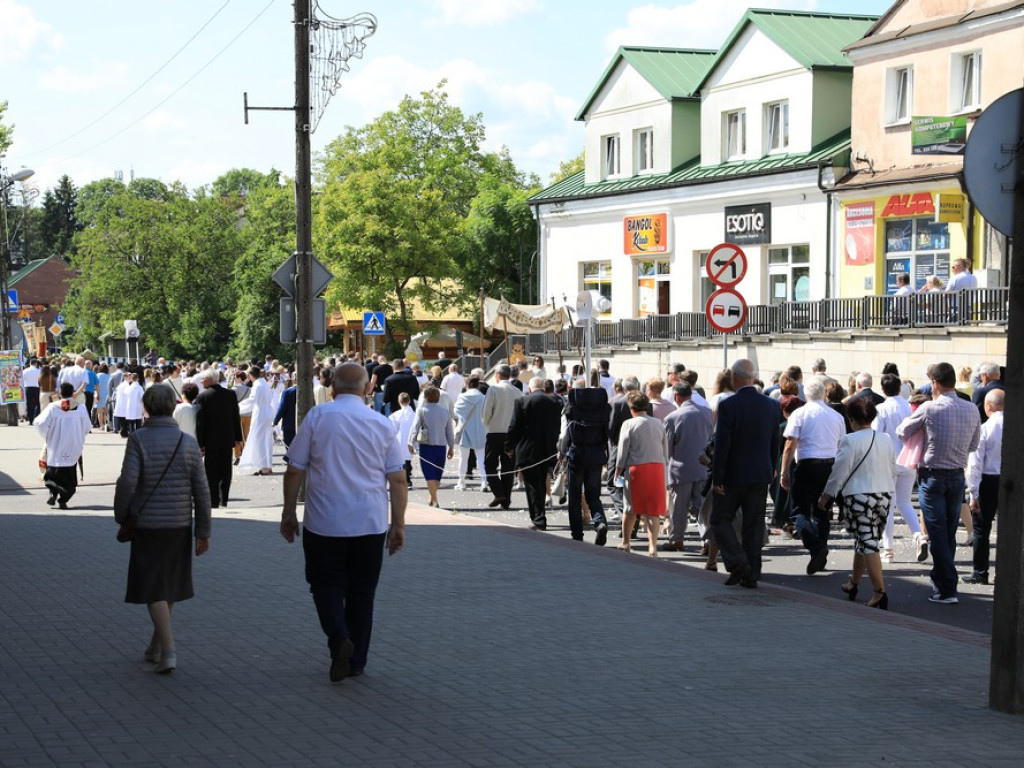 Hrubieszów: Procesja Bożego Ciała w parafiach św. Mikołaja i św. Stanisława Kostki - ZDJĘCIA