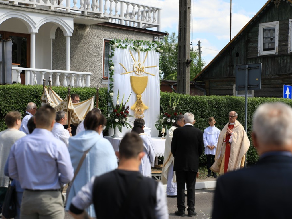Hrubieszów: Procesja Bożego Ciała w parafiach św. Mikołaja i św. Stanisława Kostki - ZDJĘCIA