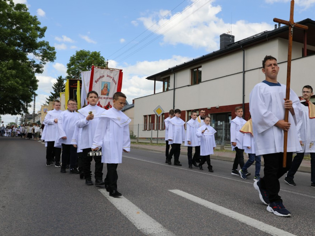 Hrubieszów: Procesja Bożego Ciała w parafiach św. Mikołaja i św. Stanisława Kostki - ZDJĘCIA