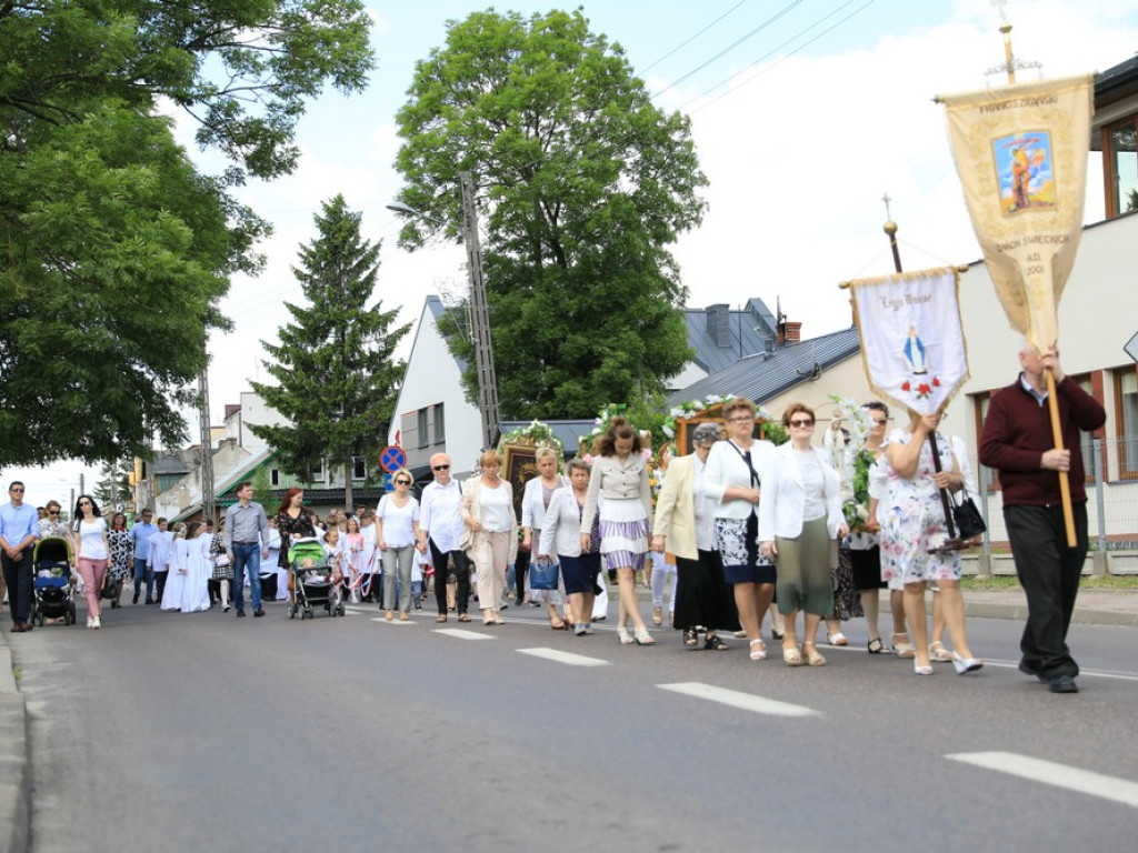 Hrubieszów: Procesja Bożego Ciała w parafiach św. Mikołaja i św. Stanisława Kostki - ZDJĘCIA