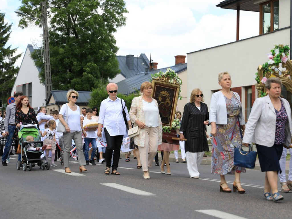 Hrubieszów: Procesja Bożego Ciała w parafiach św. Mikołaja i św. Stanisława Kostki - ZDJĘCIA