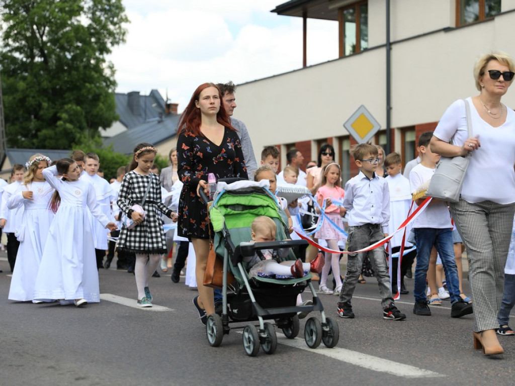Hrubieszów: Procesja Bożego Ciała w parafiach św. Mikołaja i św. Stanisława Kostki - ZDJĘCIA