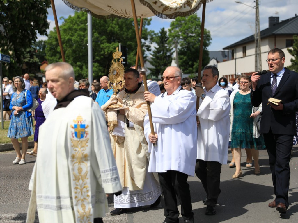 Hrubieszów: Procesja Bożego Ciała w parafiach św. Mikołaja i św. Stanisława Kostki - ZDJĘCIA