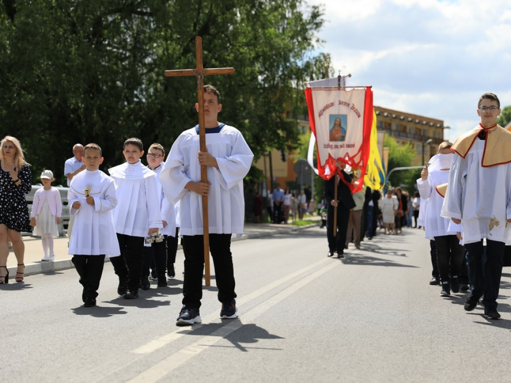 Hrubieszów: Procesja Bożego Ciała w parafiach św. Mikołaja i św. Stanisława Kostki - ZDJĘCIA