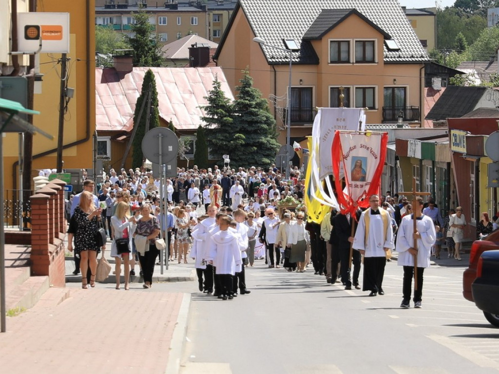 Hrubieszów: Procesja Bożego Ciała w parafiach św. Mikołaja i św. Stanisława Kostki - ZDJĘCIA