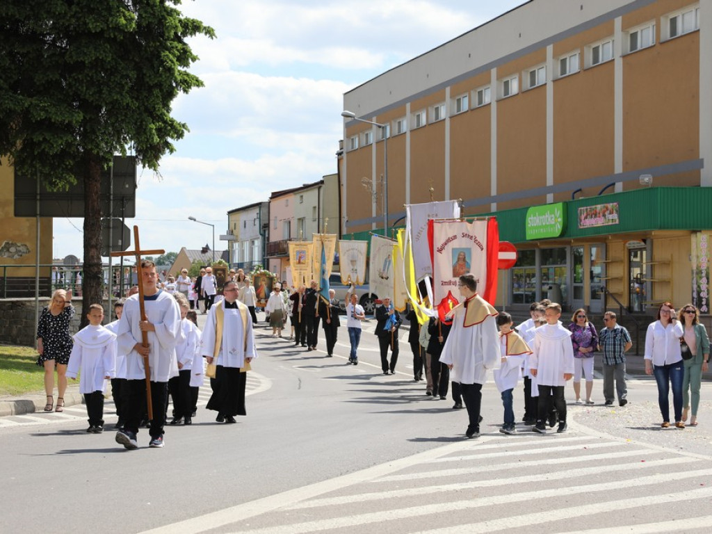 Hrubieszów: Procesja Bożego Ciała w parafiach św. Mikołaja i św. Stanisława Kostki - ZDJĘCIA