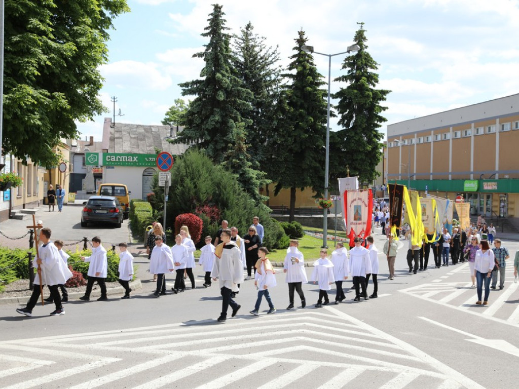 Hrubieszów: Procesja Bożego Ciała w parafiach św. Mikołaja i św. Stanisława Kostki - ZDJĘCIA