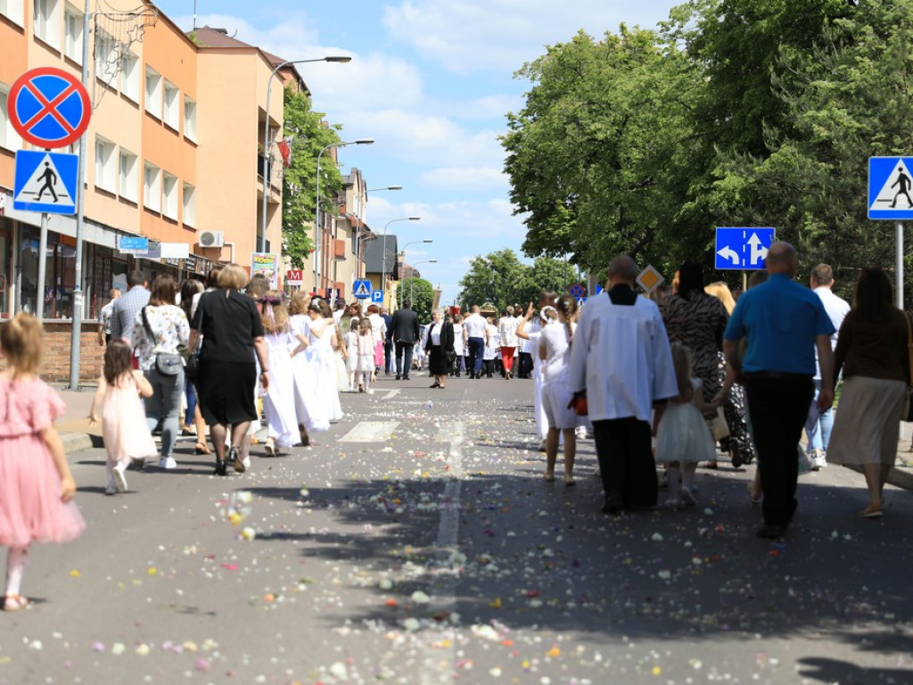 Hrubieszów: Procesja Bożego Ciała w parafiach św. Mikołaja i św. Stanisława Kostki - ZDJĘCIA