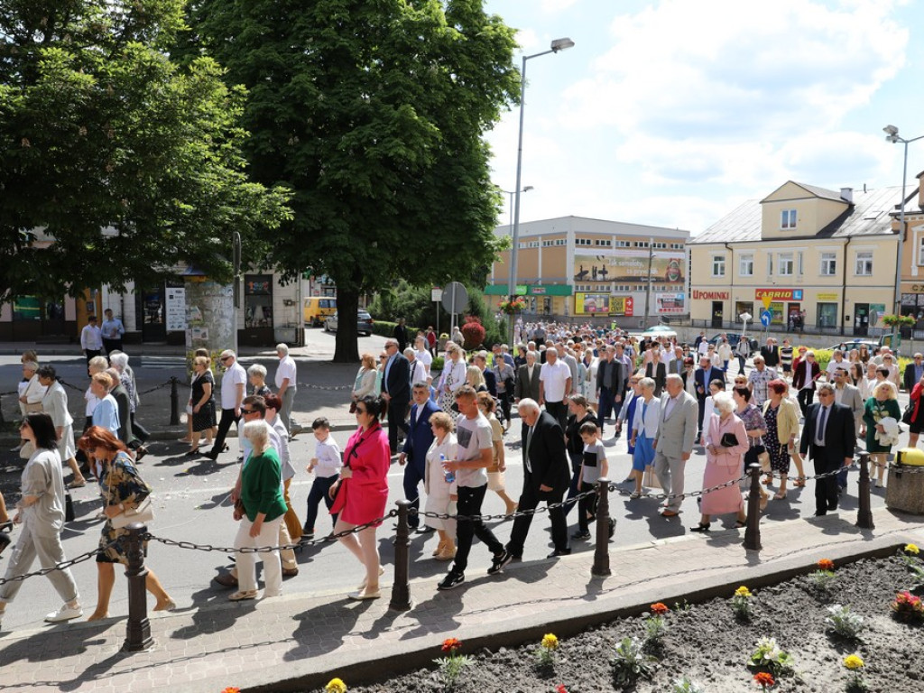 Hrubieszów: Procesja Bożego Ciała w parafiach św. Mikołaja i św. Stanisława Kostki - ZDJĘCIA