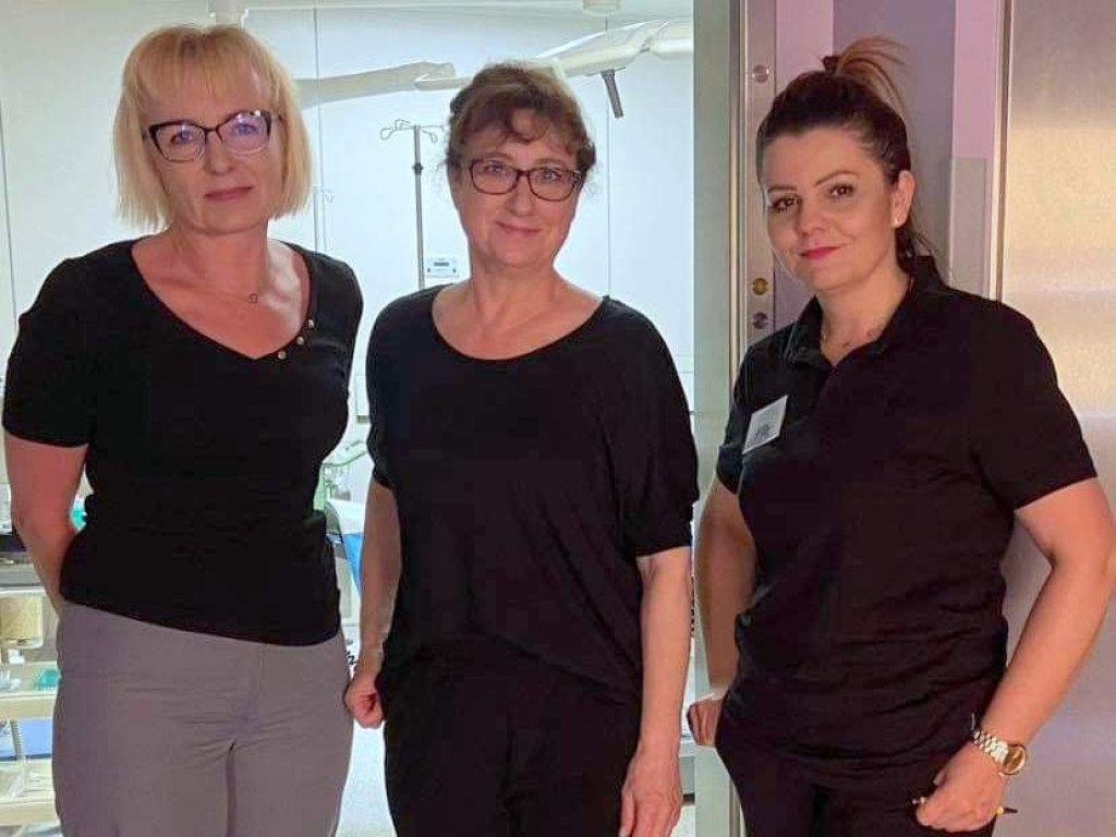 Hrubieszów: Strajk ostrzegawczy pielęgniarek i położnych - ZDJĘCIA, WIDEO