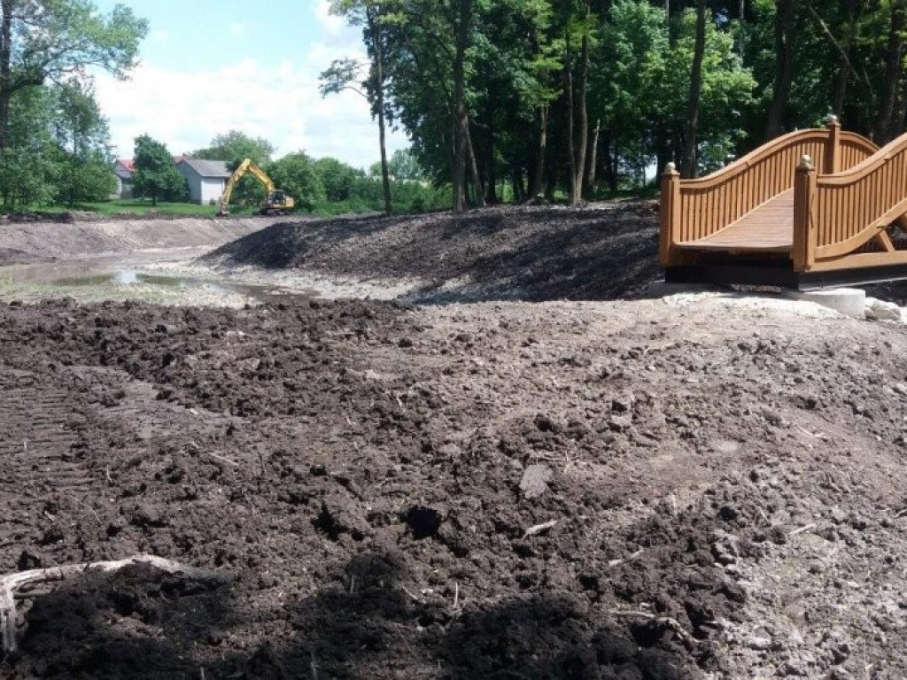 Gmina Horodło: Prace przy stawach w Kopyłowie - ZDJĘCIA