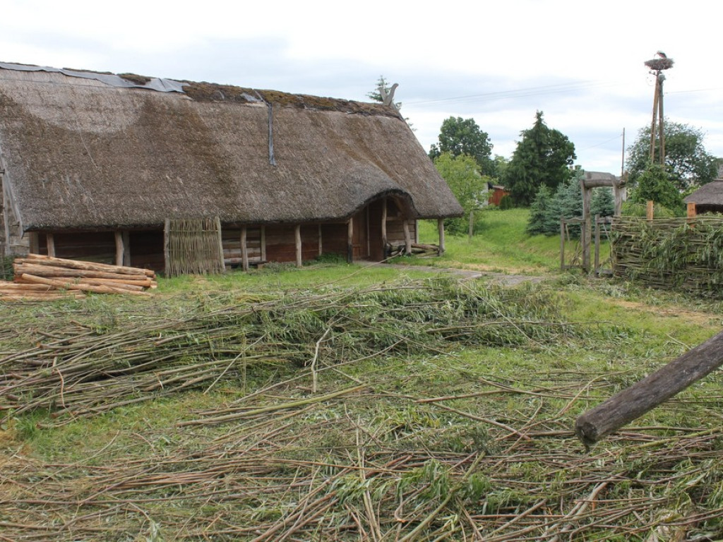 Gmina Werbkowice: Ruszył remont Zagrody Wandalskiej w Kotorowie - ZDJĘCIA
