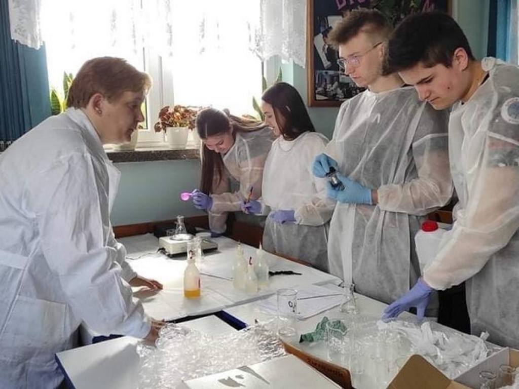 Staszic: Zajęcia laboratoryjne z chemii z wykładowcami Uniwersytetu Przyrodniczego z Lublina - ZDJĘCIA