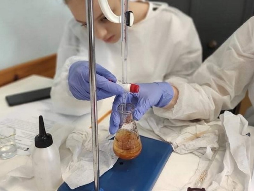 Staszic: Zajęcia laboratoryjne z chemii z wykładowcami Uniwersytetu Przyrodniczego z Lublina - ZDJĘCIA