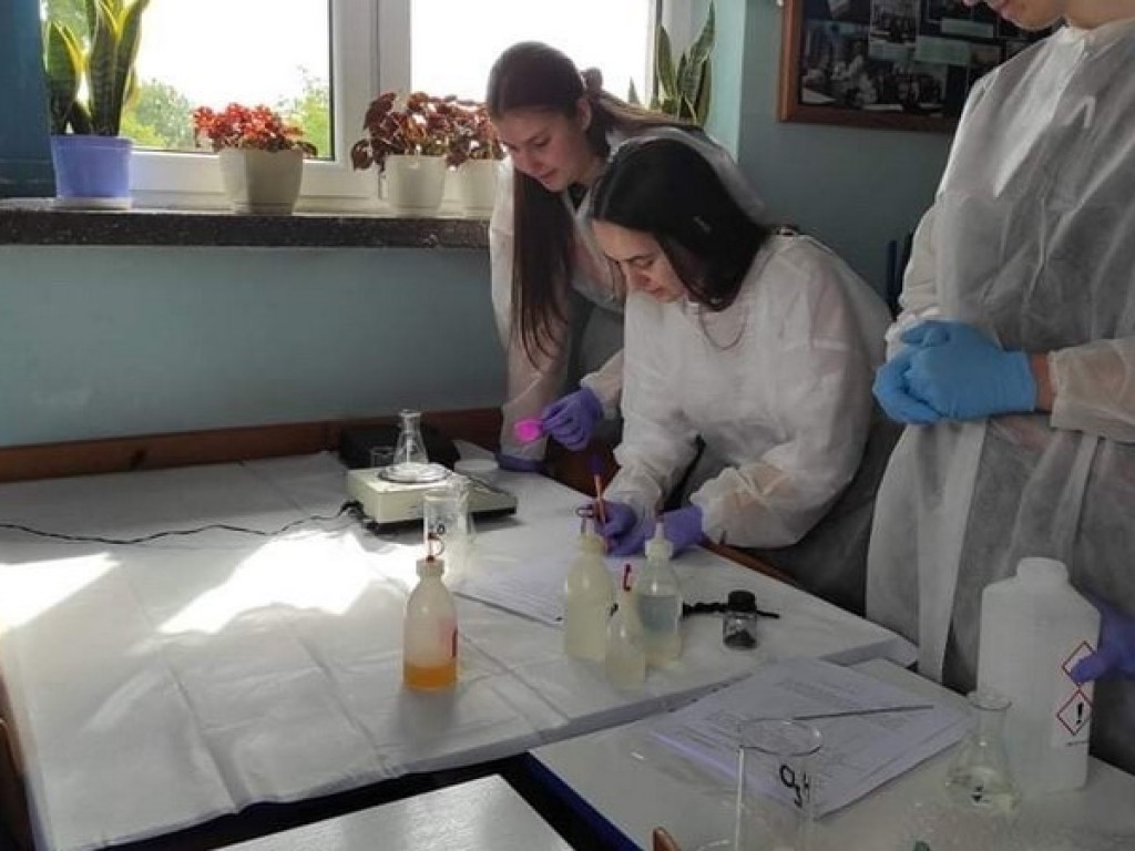 Staszic: Zajęcia laboratoryjne z chemii z wykładowcami Uniwersytetu Przyrodniczego z Lublina - ZDJĘCIA