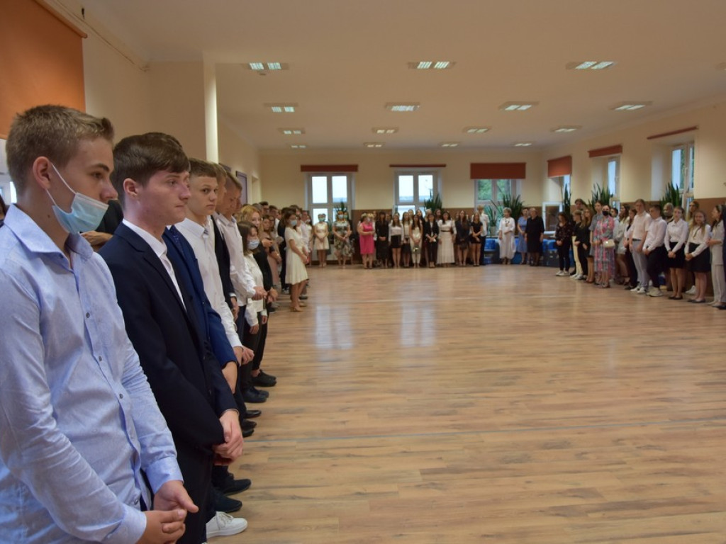 Zakończenie roku w hrubieszowskich szkołach średnich - ZDJĘCIA