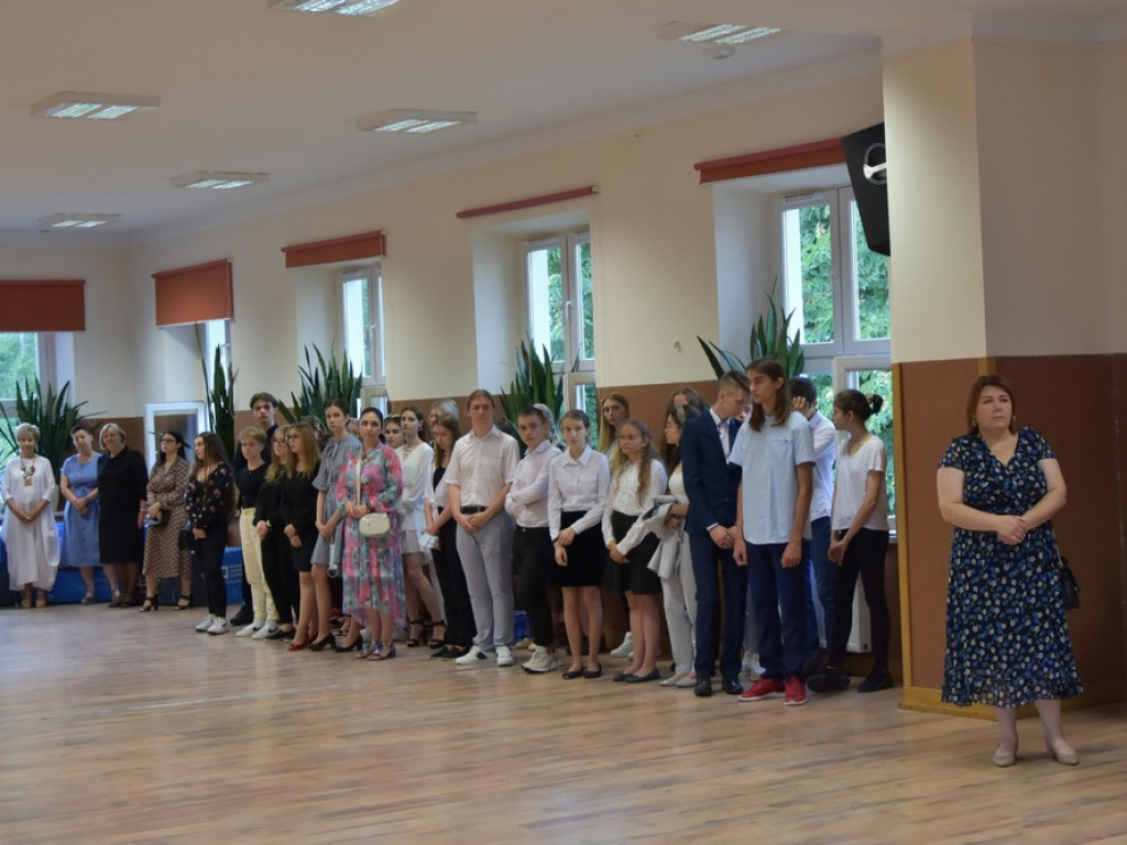 Zakończenie roku w hrubieszowskich szkołach średnich - ZDJĘCIA