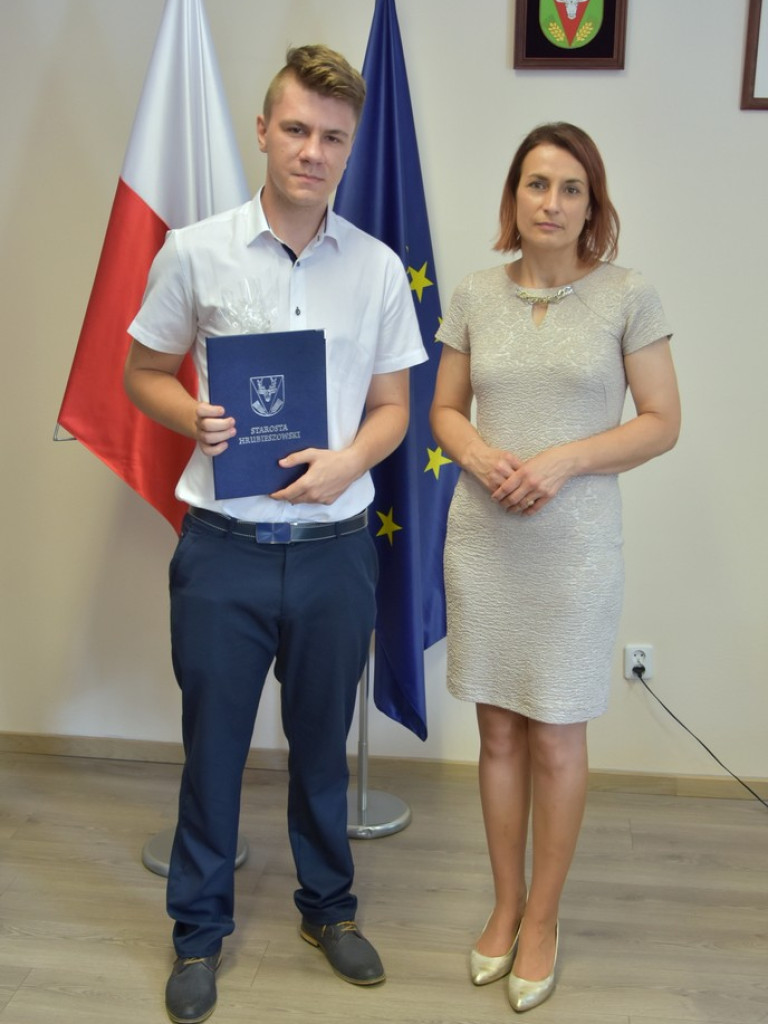 Zakończenie roku w hrubieszowskich szkołach średnich - ZDJĘCIA