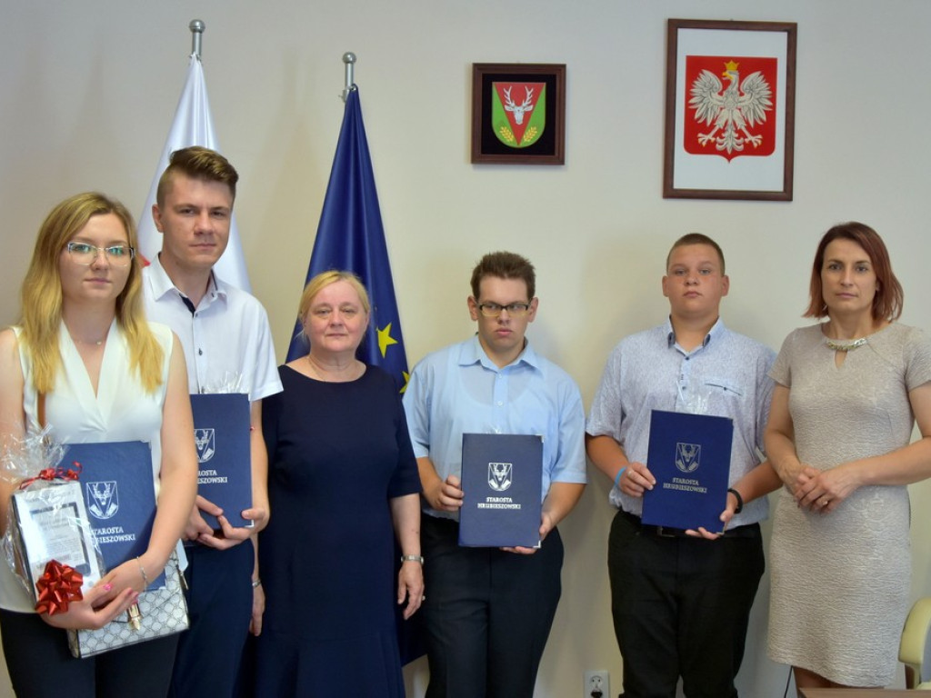 Zakończenie roku w hrubieszowskich szkołach średnich - ZDJĘCIA
