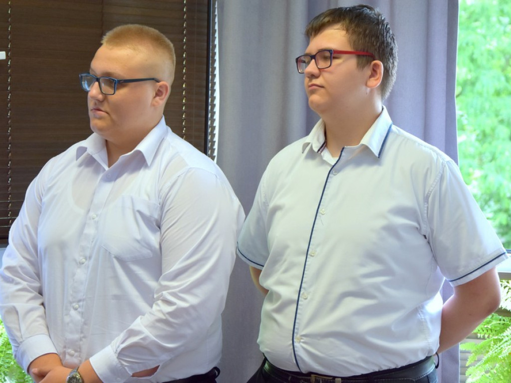 Zakończenie roku w hrubieszowskich szkołach średnich - ZDJĘCIA