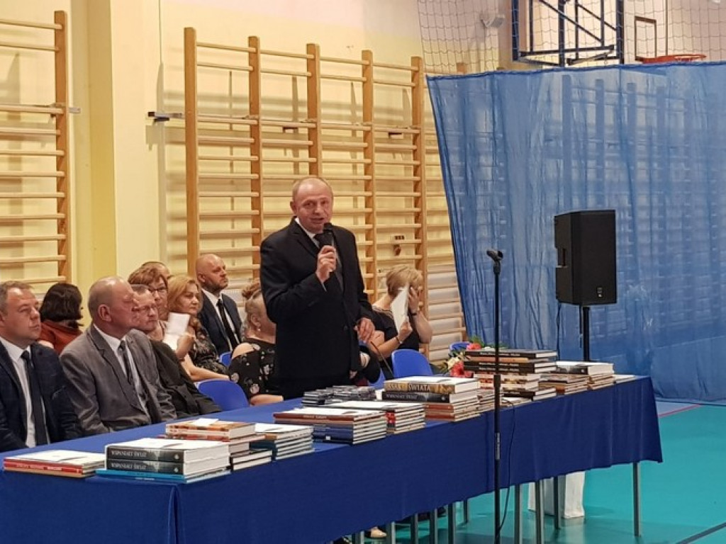 Zakończenie roku w hrubieszowskich szkołach średnich - ZDJĘCIA