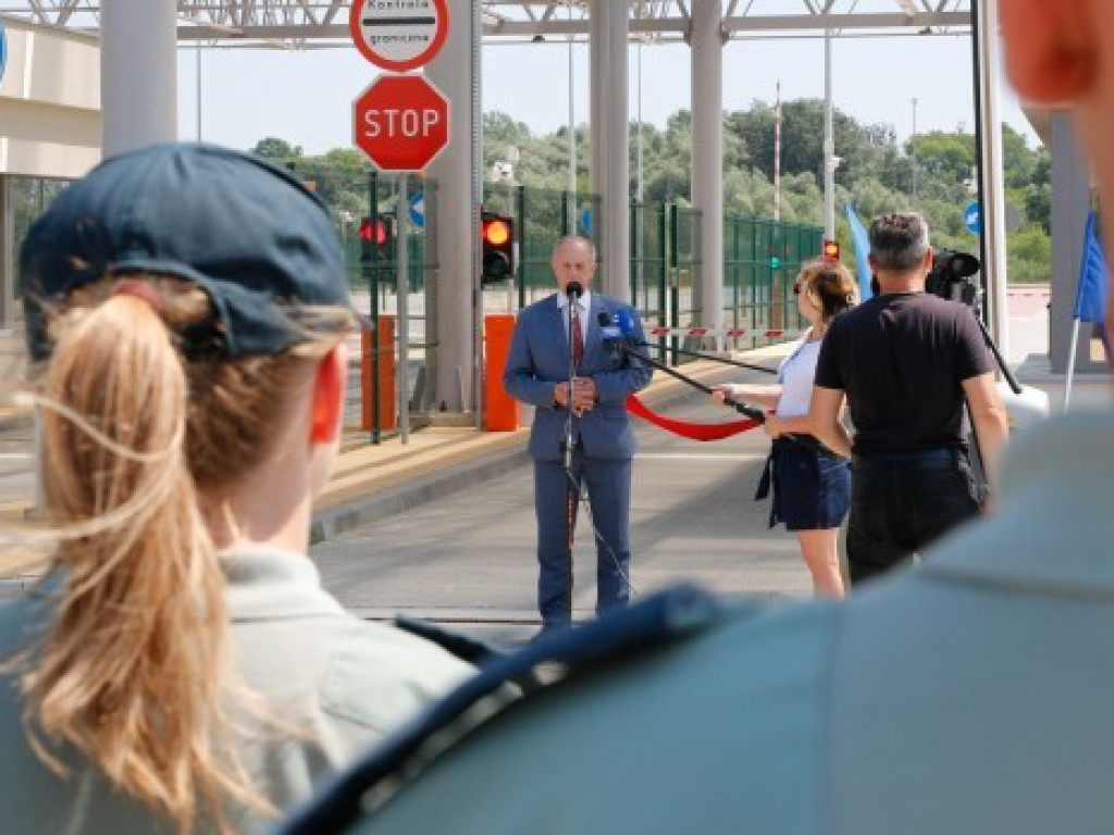 Przejście graniczne w Zosinie z nową infrastrukturą - ZDJĘCIA