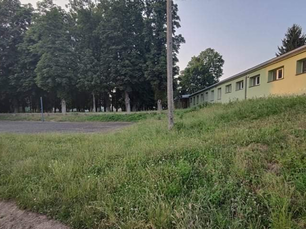 Hrubieszów: Boiska ZS nr 1 - podróż w kapsule czasu do PRL-u? - ZDJĘCIA