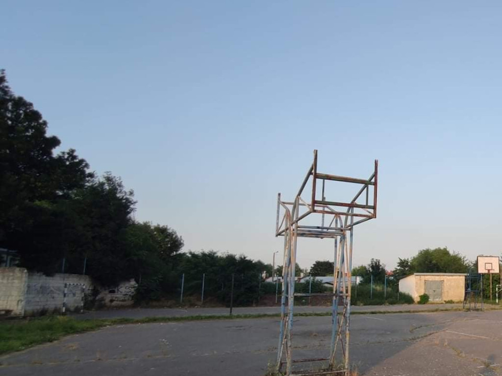 Hrubieszów: Boiska ZS nr 1 - podróż w kapsule czasu do PRL-u? - ZDJĘCIA
