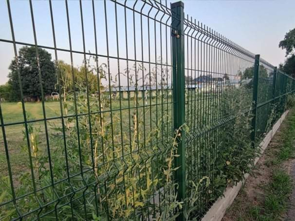 Hrubieszów: Boiska ZS nr 1 - podróż w kapsule czasu do PRL-u? - ZDJĘCIA